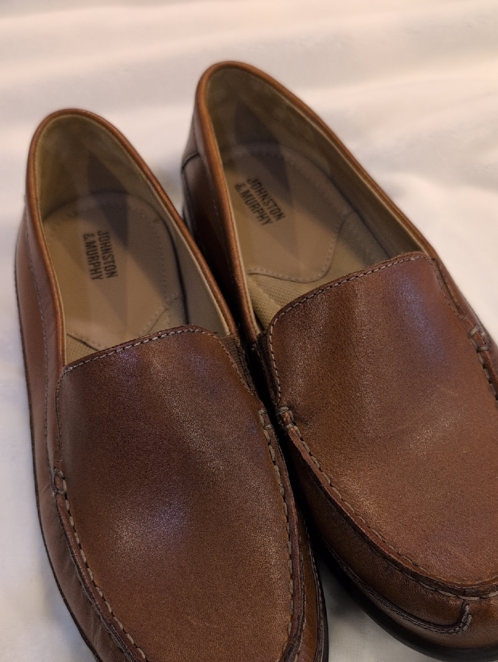 Johnston & Murphy Chestnut Brown Leather Slip-On Loafers